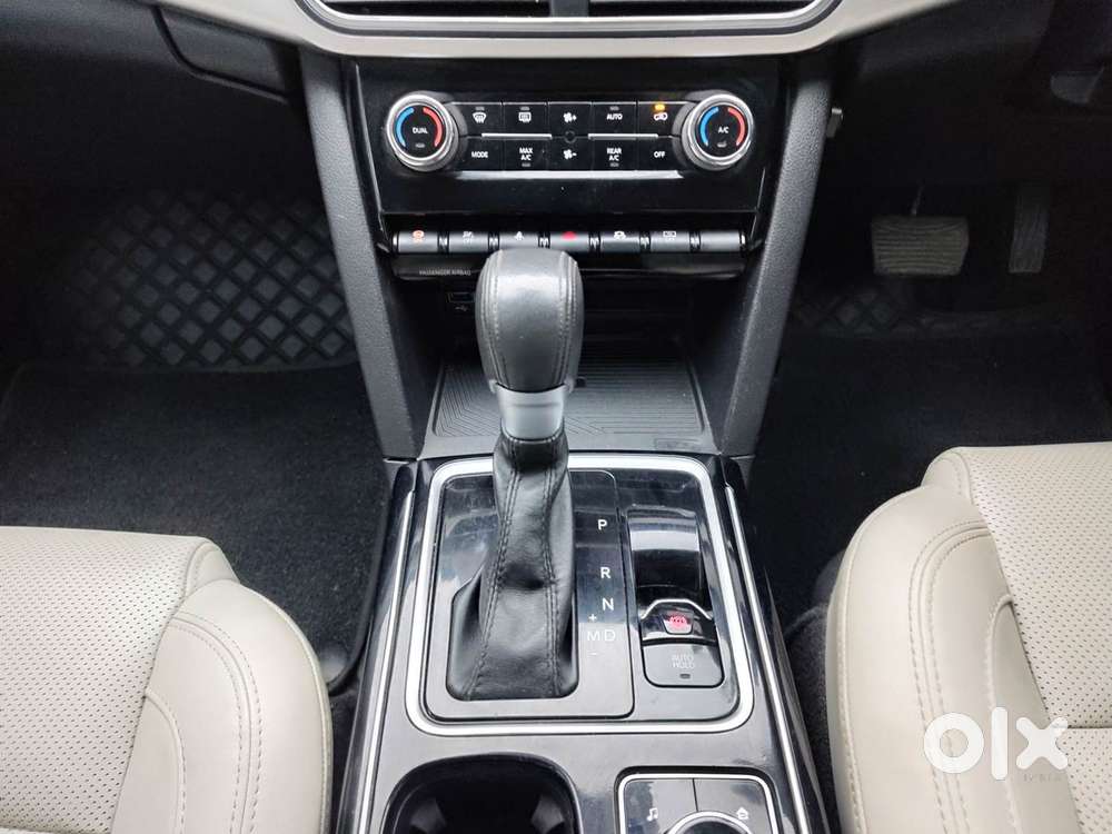 Mahindra Xuv700 2.0 Ax 7 Petrol At Luxury Pack Str, 2023, Petrol