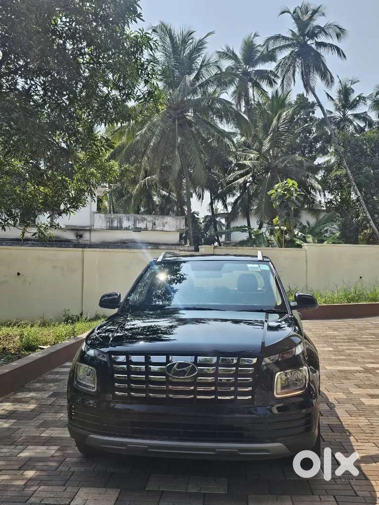 Venue 2024 Model Only 23000km