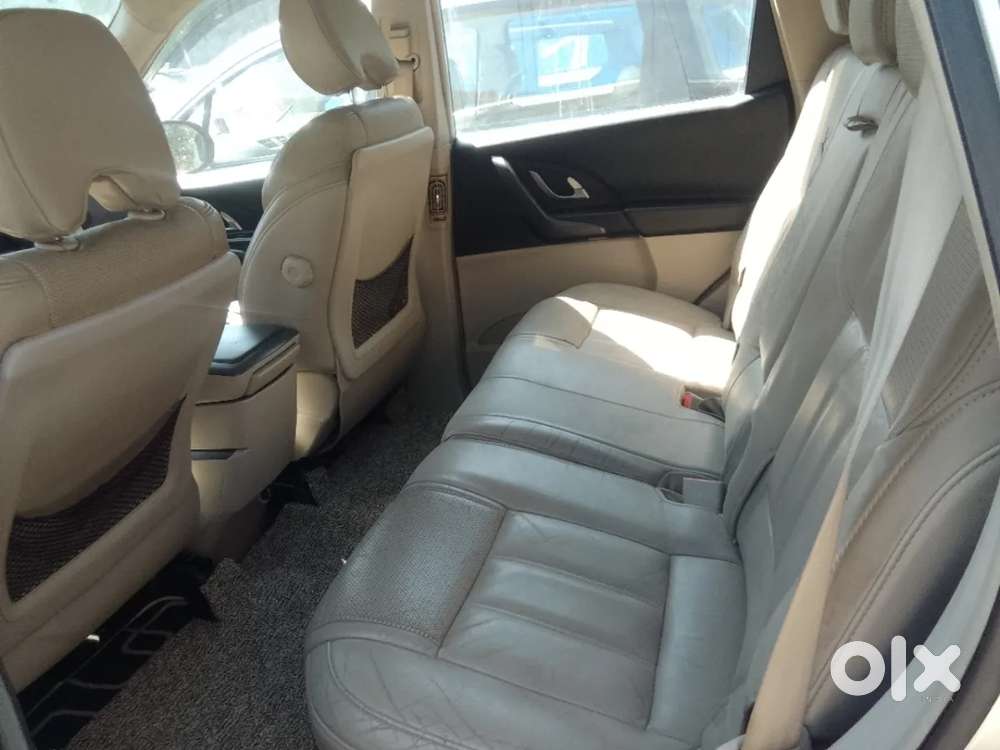 Mahindra Xuv500 At W10 Fwd, 2016, Diesel