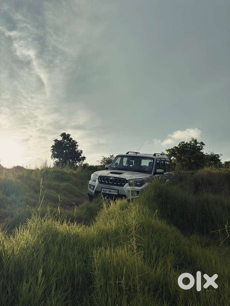 Mahindra Scorpio S10 2015 Year