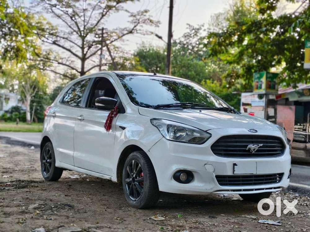 Ford Petrol Manual 2017 Urgent Sell
