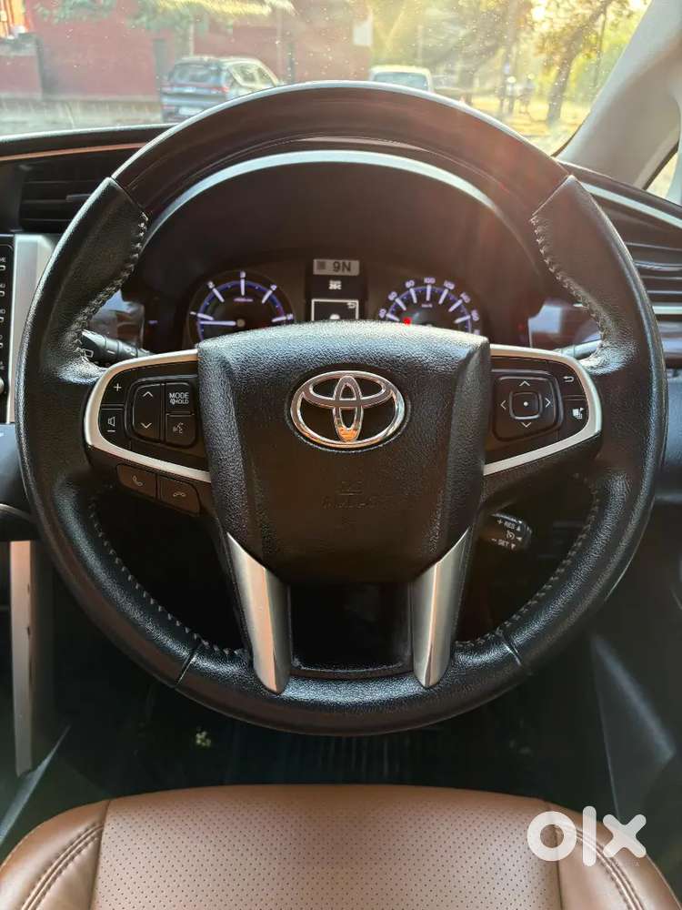 Innova Crysta Vx Manual Diesel 2022 Bs6 Record Driven Guarantee