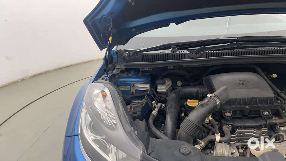 Tata Nexon 1.2 Revotron Xz Plus Dual Tone, 2018, Petrol