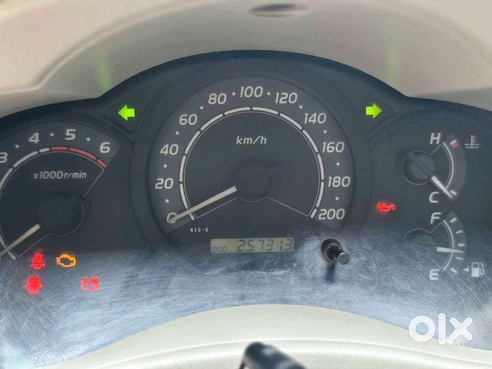 Toyota Innova 2.5 G (diesel) 7 Seater Bs Iv, 2011, Diesel