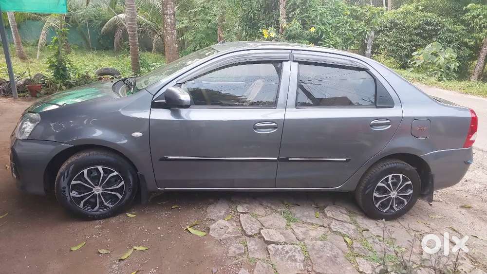 Toyota Etios Company Service 2015  2016 February Registration