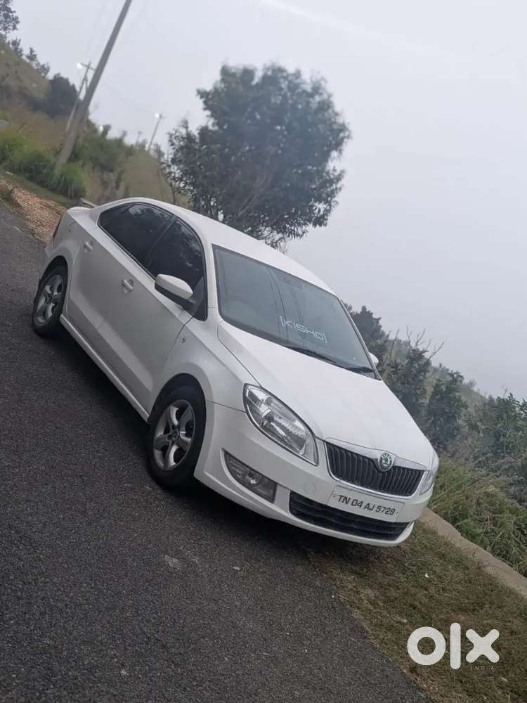 Skoda Rapid Tsi Active 2012