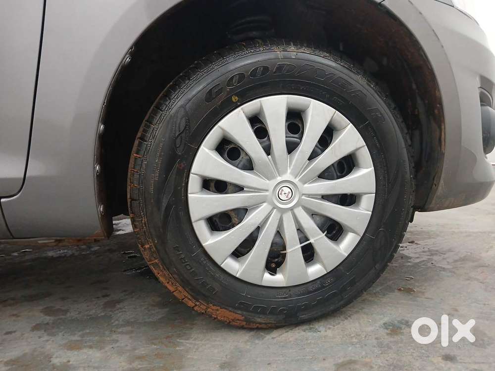 Maruti Suzuki Swift Dzire 1.3 Vxi, 2013, Petrol