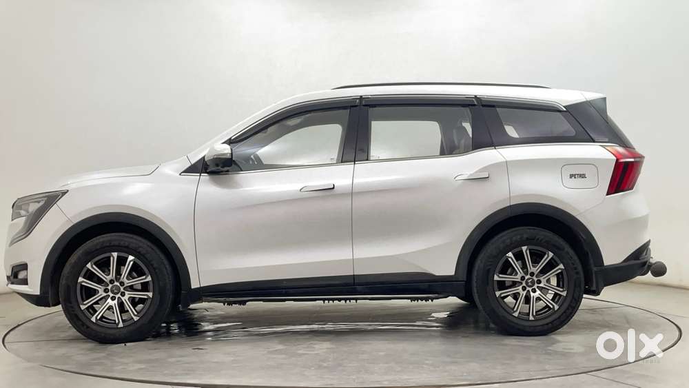 Mahindra Xuv700 2.0 Ax 7 Petrol At Luxury Pack Str, 2022, Petrol