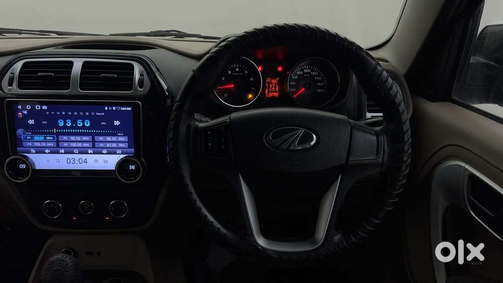 Mahindra Tuv 300 T8, 2016, Diesel