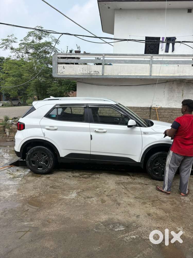 Hyundai Manual Petrol 2024