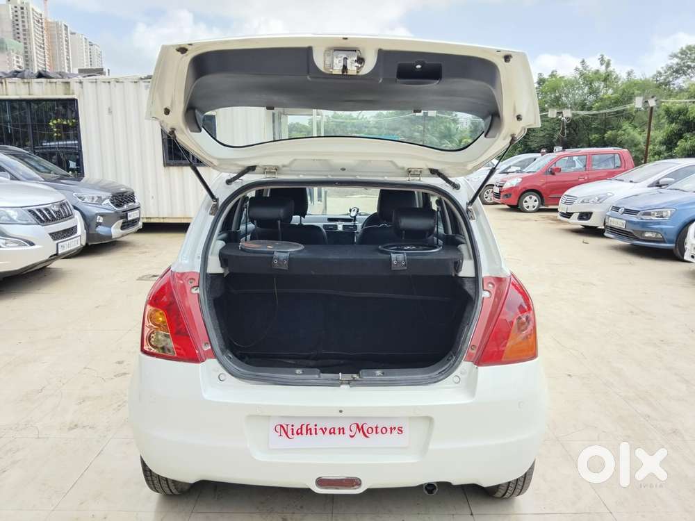 Maruti Suzuki Swift Vxi 1.2 Abs Bs-iv, 2011, Petrol