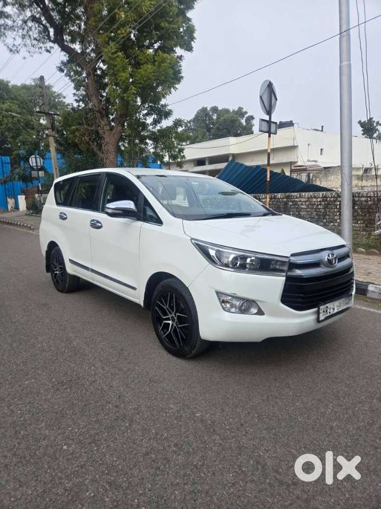 Toyota Innova Crysta