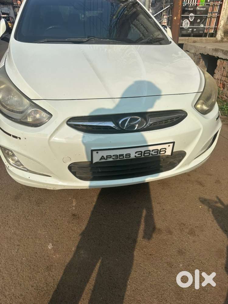 Hyundai Fluidic Verna 2013 Diesel 150000 Km Driven
