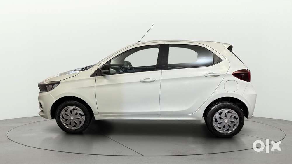 Tata Tiago 1.2 Revotron Xt Cng, 2023, Cng & Hybrids