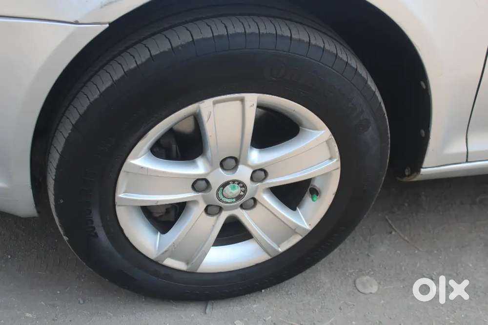 Skoda Laura 2.0 Ambiente 2011