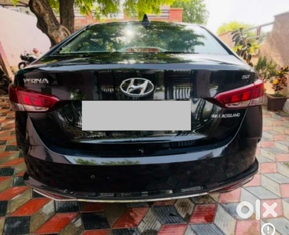 Hyundai Verna 2022 Petrol Manual 7 Km