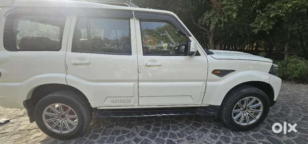 Mahindra Scorpio 2017 Diesel 82400 Km Driven