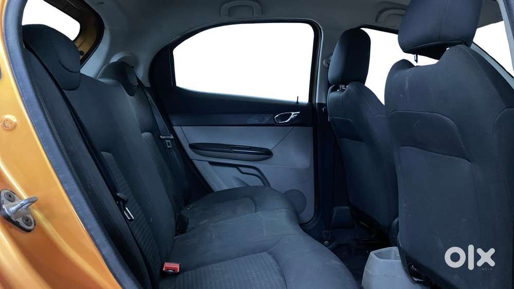 Tata Tiago 1.2 Revotron Xza, 2018, Petrol