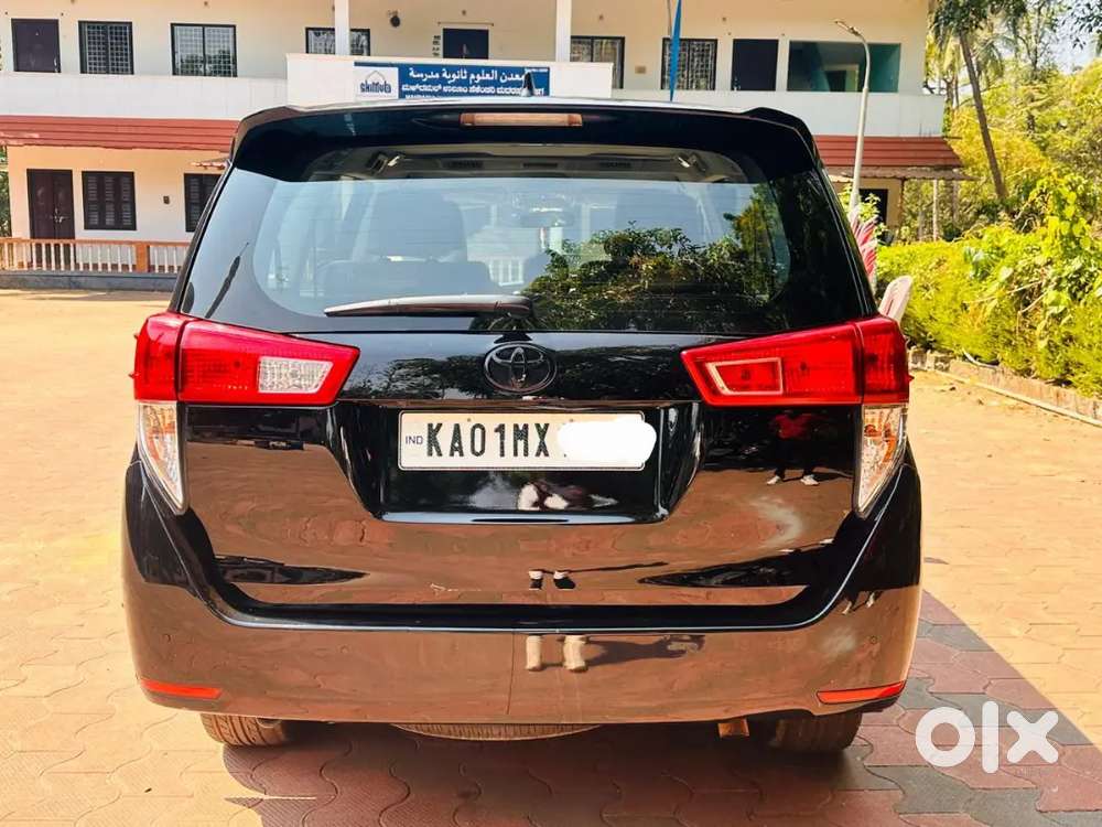 Toyota Innova Crysta 2022. Automatic 2.4 Z