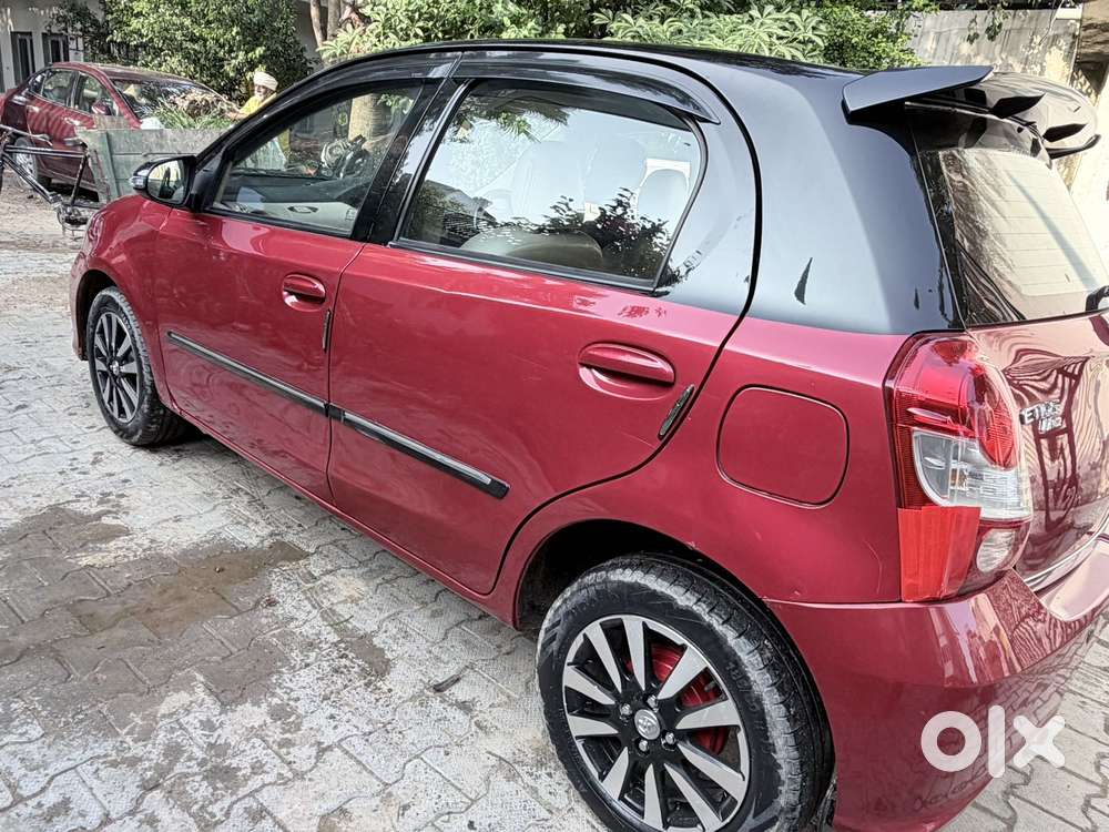 Toyota Etios Liva 1.2 Vx Dual Tone, 2019, Petrol