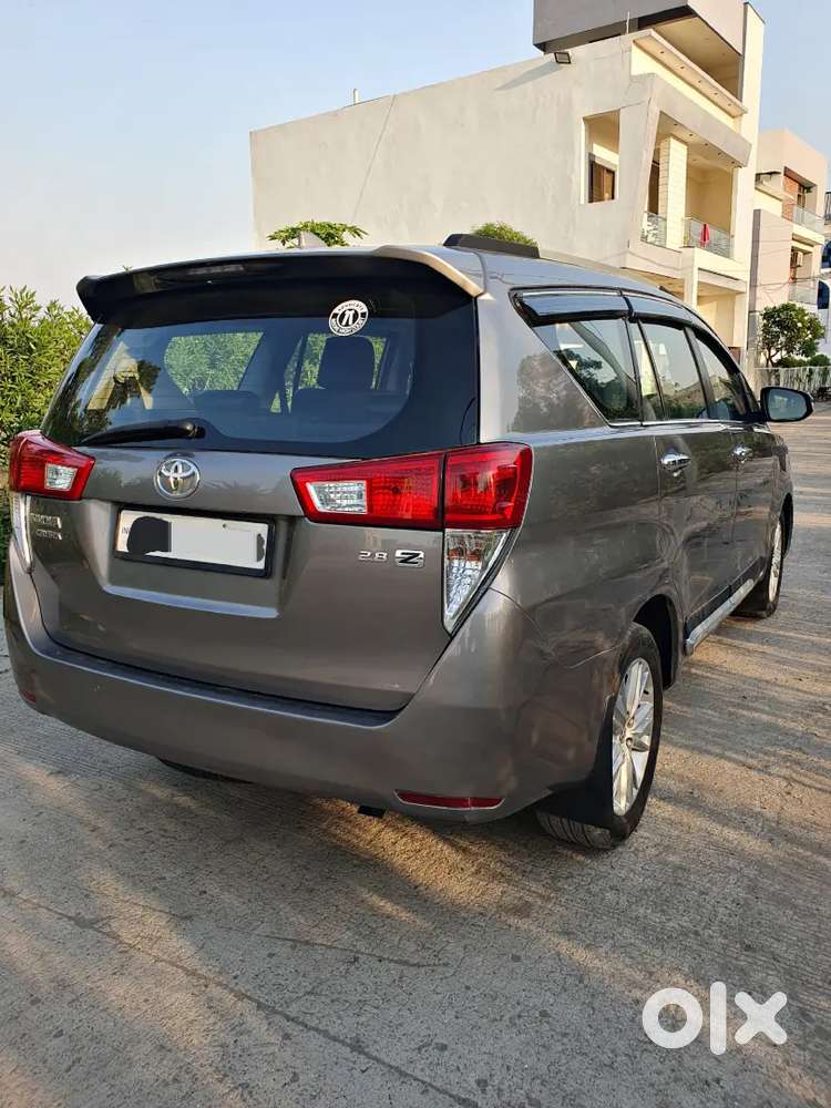 Innova Crysta 2.8z Automatic 1st Owner