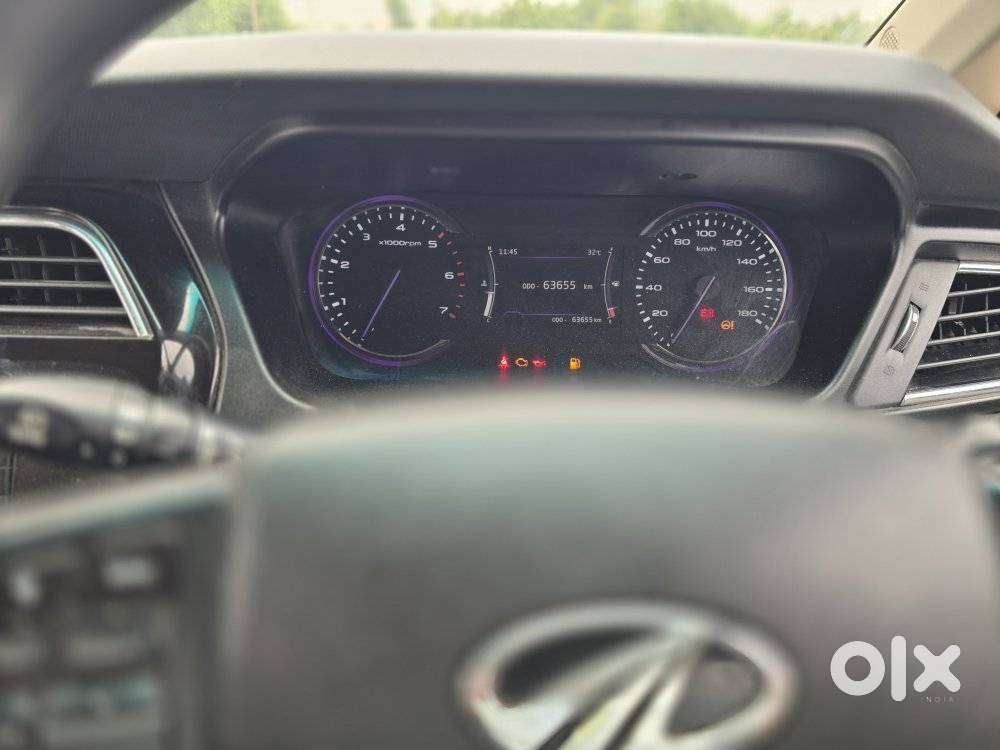 Mahindra Marazzo M6, 2019, Diesel