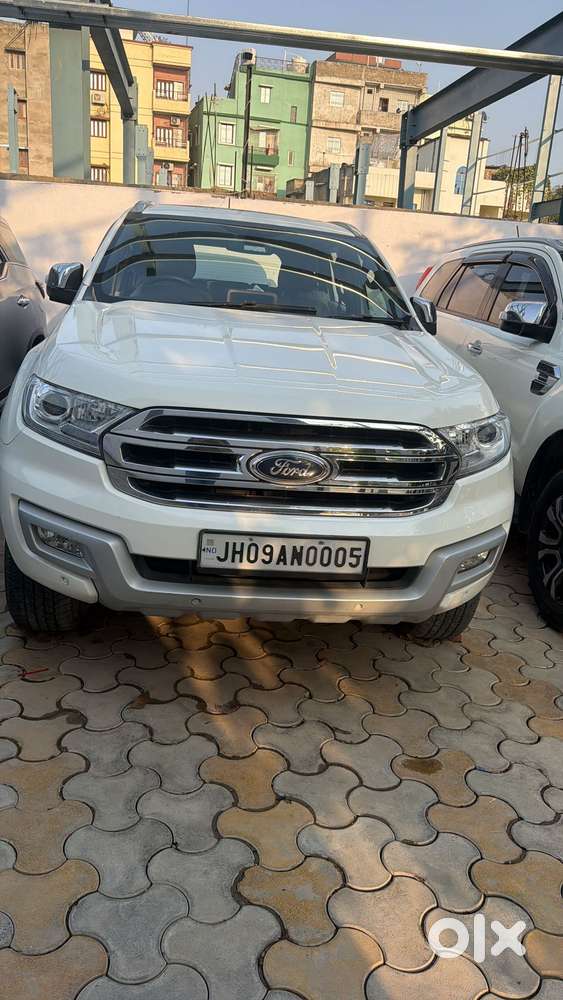 Ford Endeavour 3.2 Titanium At 4x4, 2016, Diesel