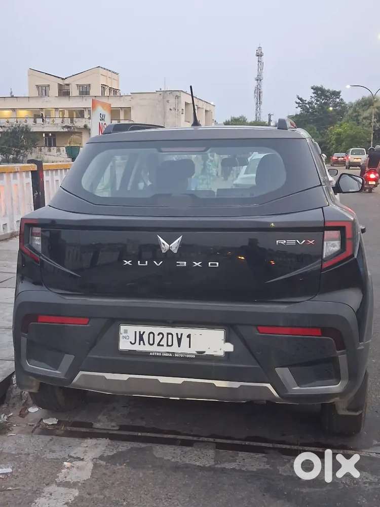 Mahindra Xuv 3xo Ax5l Petrol 2026