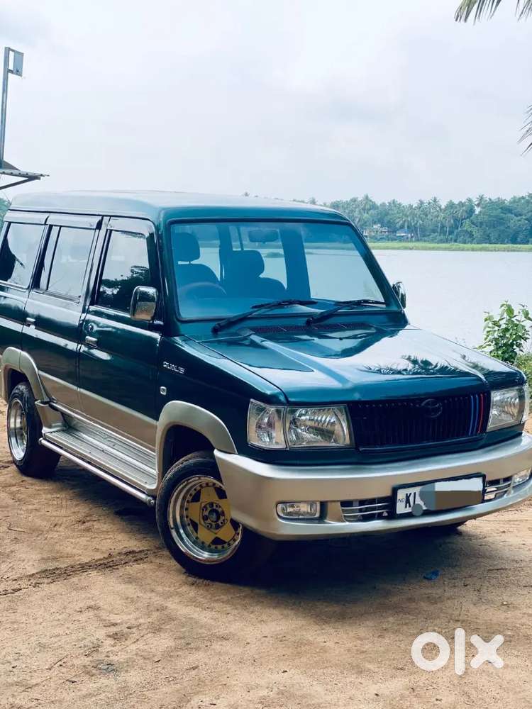 Toyota Qualis Rs