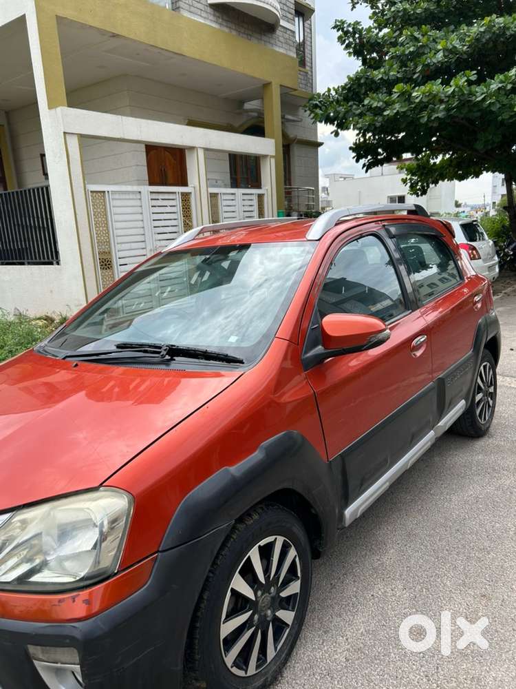 Toyota Etios Cross 2014