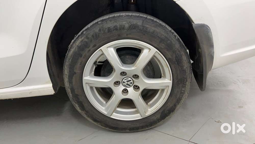 Volkswagen Vento Petrol Highline, 2014, Petrol