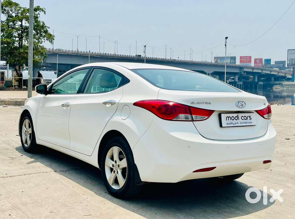 Hyundai Elantra 1.8 Sx Mt, 2014, Petrol