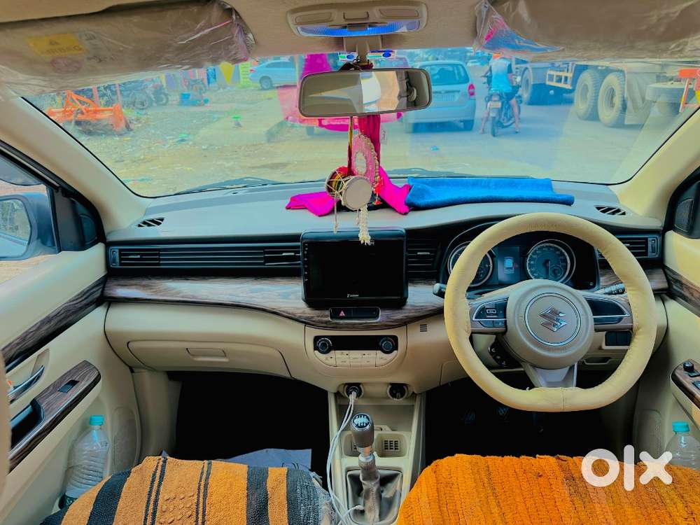 2 Key Sound System, Reverse Camera, Auto Mirror Folding Auto Window