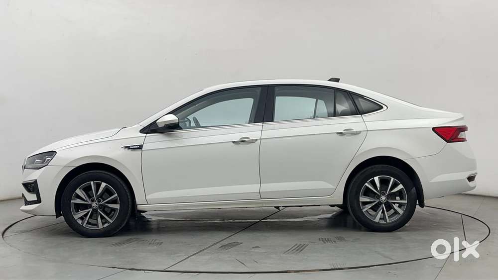 Skoda Slavia Style 1.0l Tsi Mt, 2022, Petrol