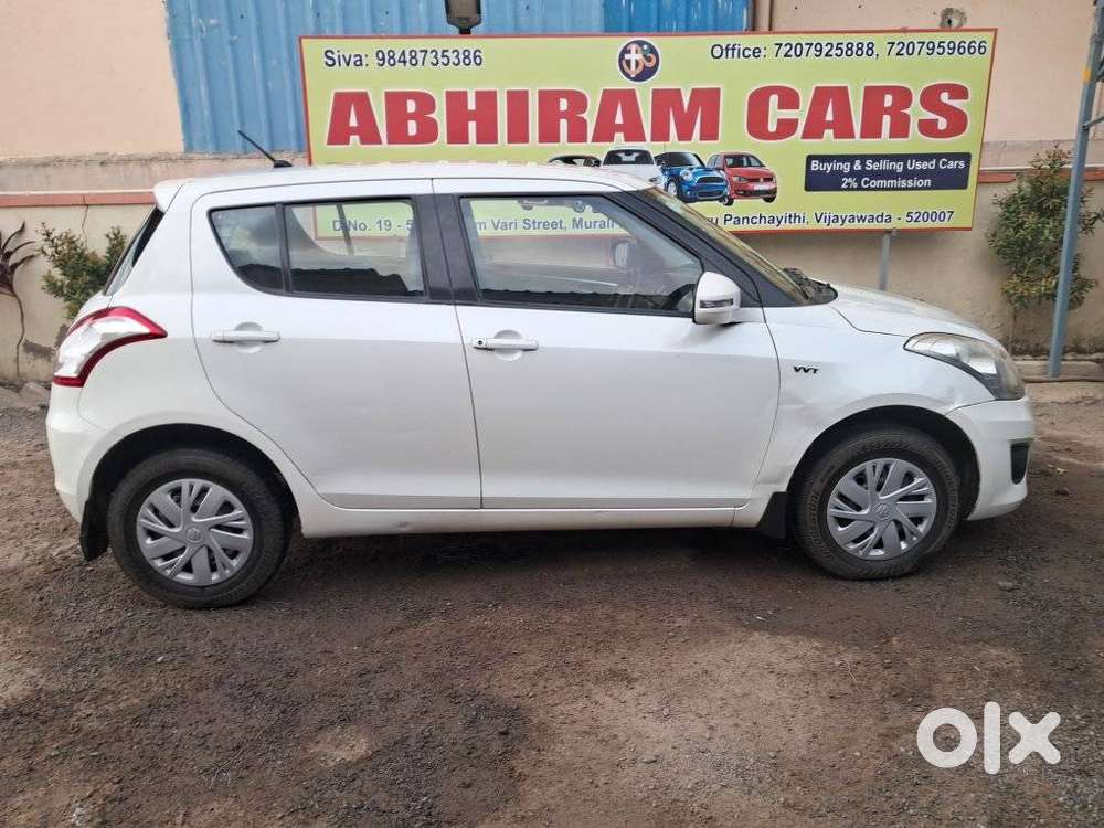 Maruti Suzuki Swift Vxi 1.2 Abs Bs-iv, 2013, Petrol