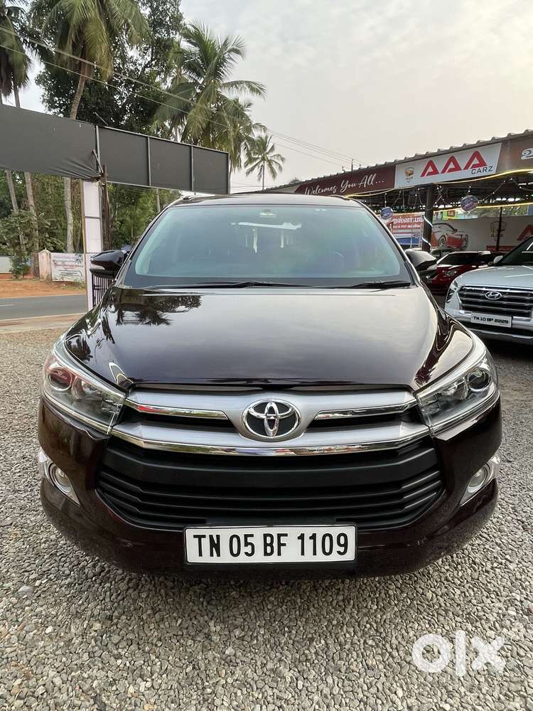 Toyota Innova Crysta 2.4 V 8 Str, 2016, Diesel
