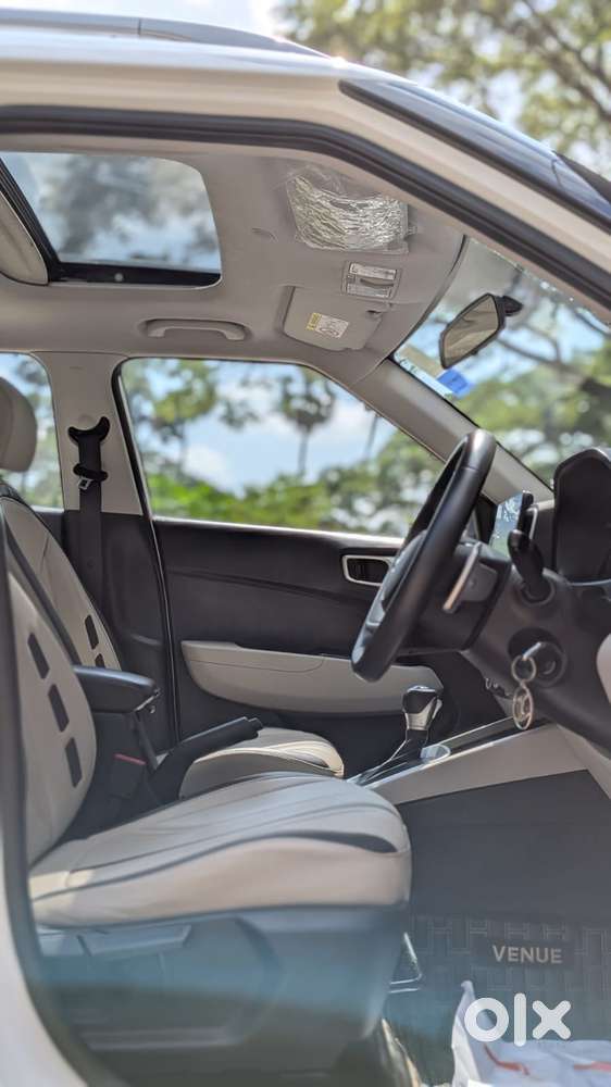 Hyundai Venue 1.0 S (o) Turbo Dct, 2024, Petrol