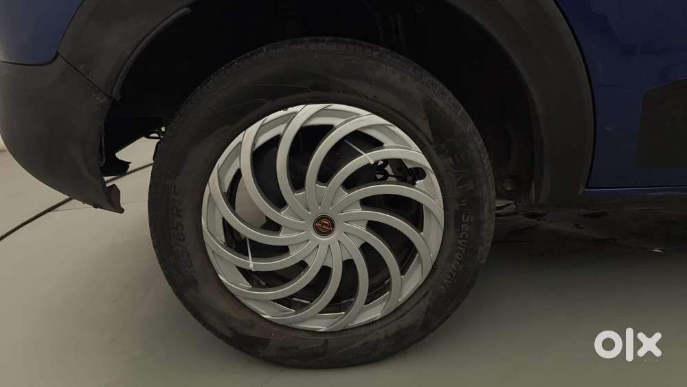 Renault Triber Rxz, 2021, Petrol