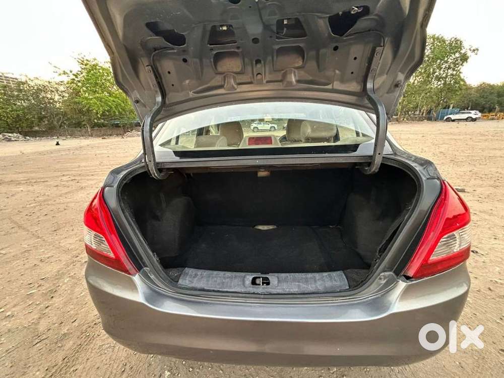Maruti Suzuki Swift Dzire 1.2 Vxi Bsiv, 2014, Petrol