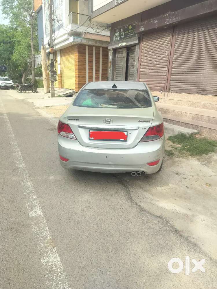 Hyundai Verna 2012