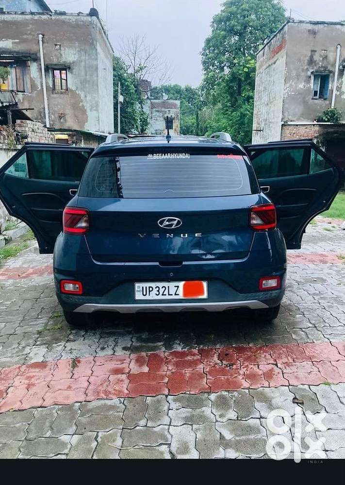 Hyundai Venue 2021 Petrol Well Maintained Only 40,000 Km Driven