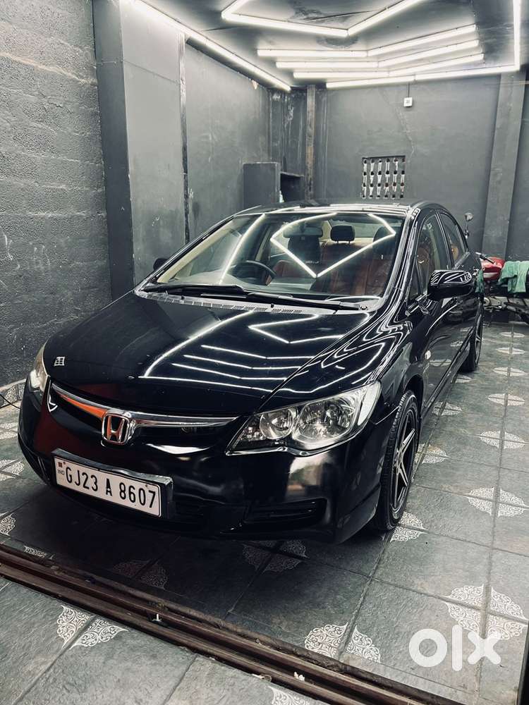 Honda Civis Crystal Black (showroom Service)