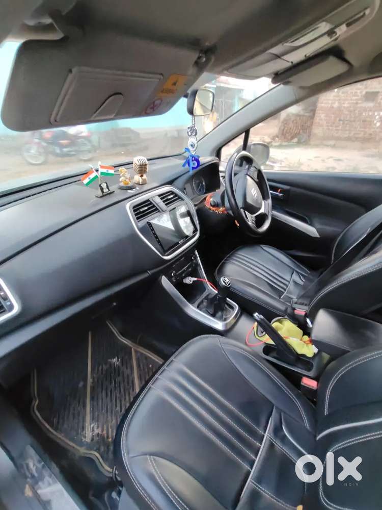 Maruti Suzuki S-cross Top Model Silver Coler Pussbutten Start Allohill