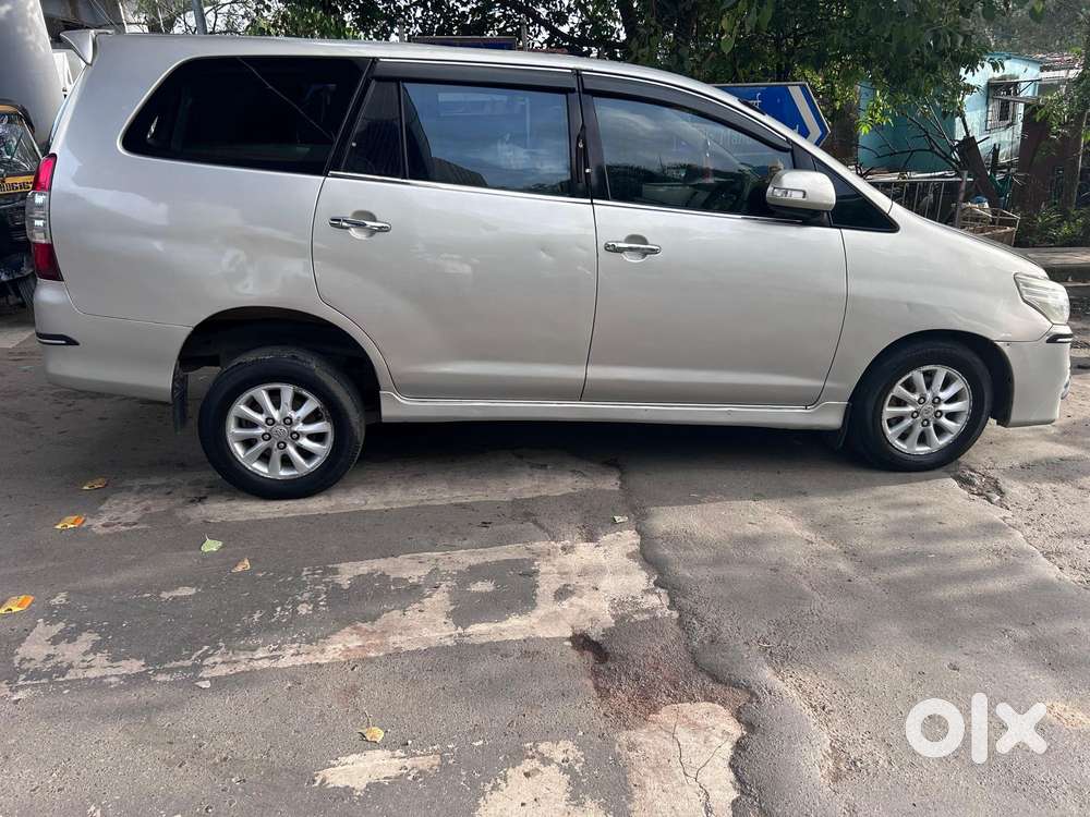 Toyota Innova 2.5 V 8 Str, 2013, Diesel