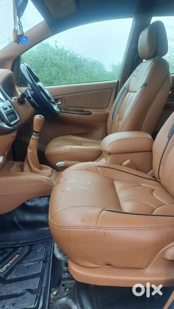 Toyota Innova [ ] 2.5 V Diesel 7 Str, 2014, Diesel