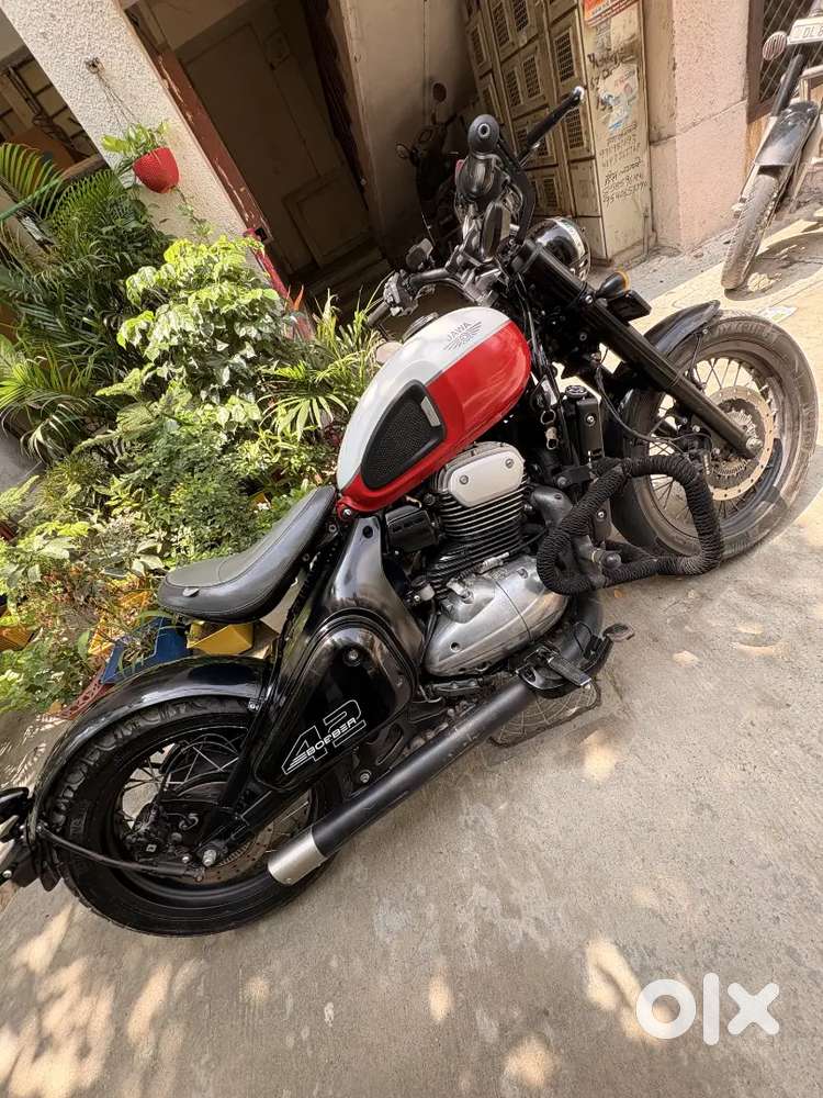 Jawa 42 Bobber 2024 Petrol
