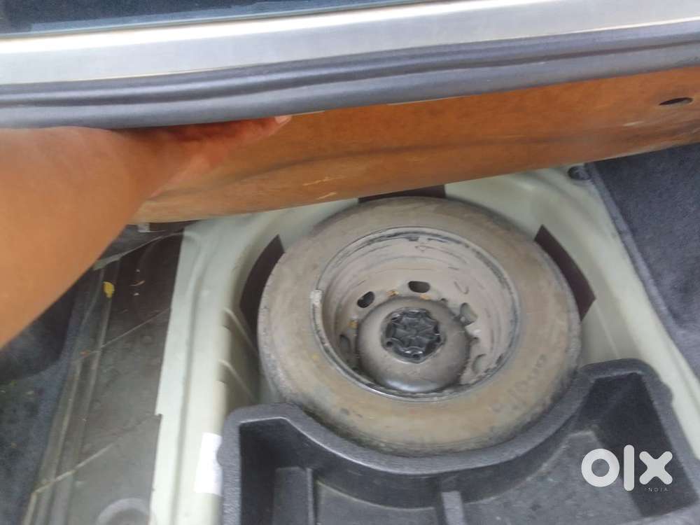 Volkswagen Vento 1.2 Tsi Highline Plus At, 2014, Petrol