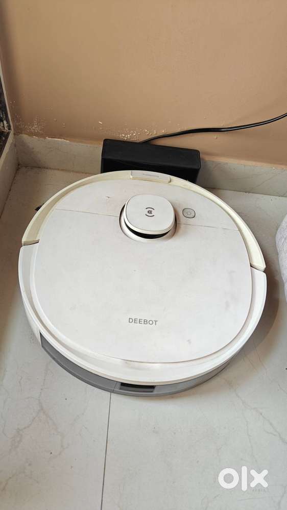 Ecovacs Deebot N8 Robot