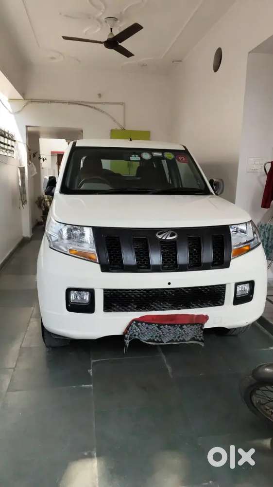 Mahindra Tuv 300 2018