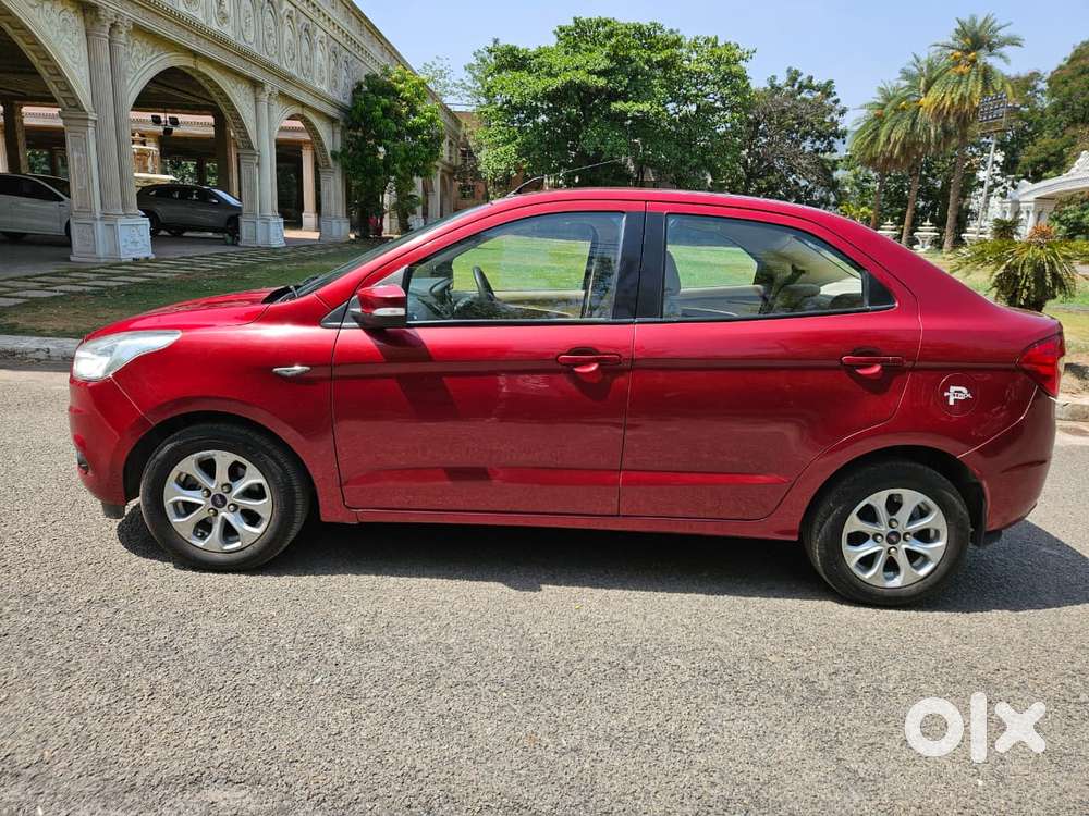 Ford Figo Aspire Titanium Blu, 2015, Petrol